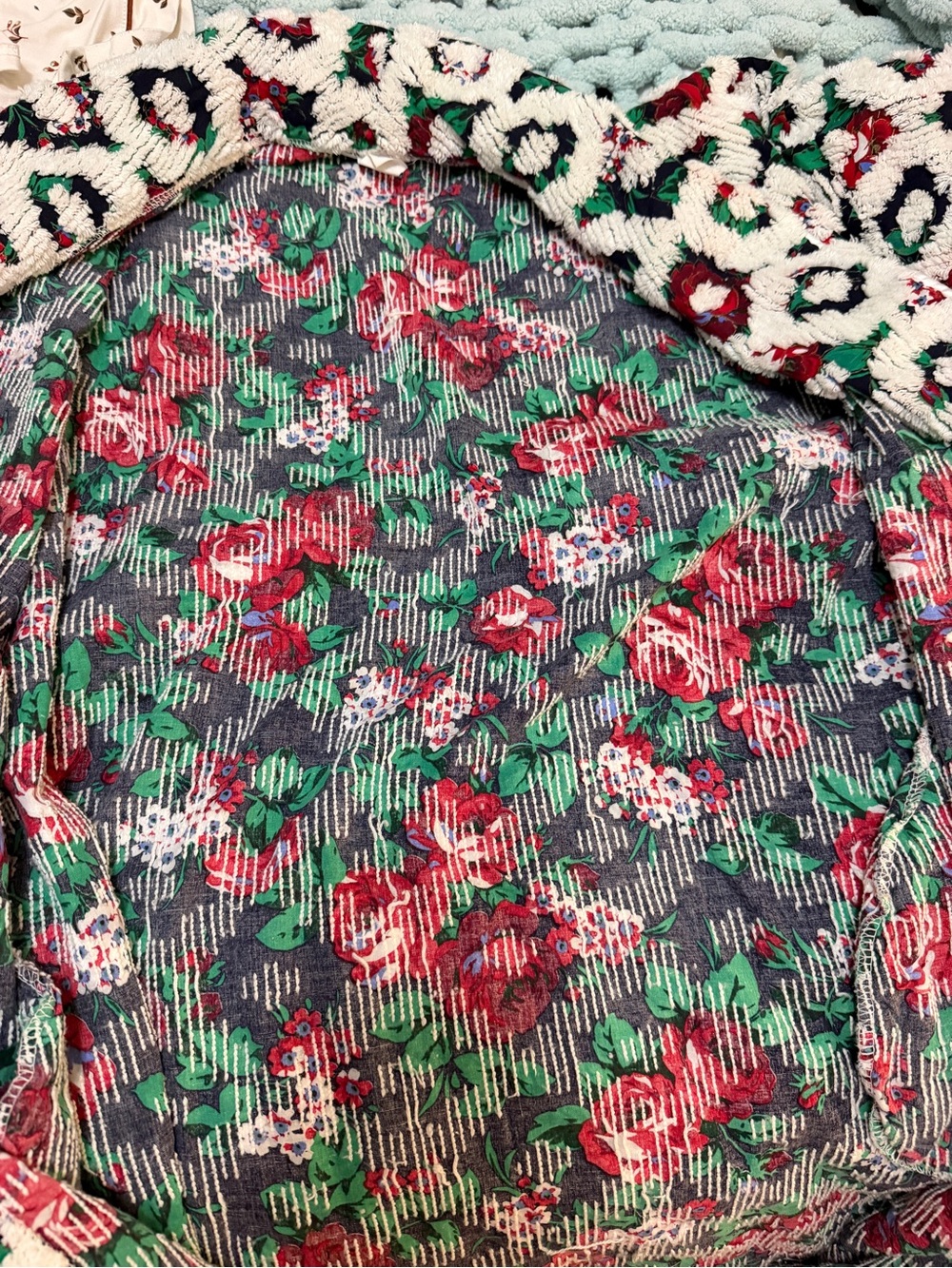 Vintage CROWNTUFT Chenille Robe Red, Green & Black Floral Print  Sz Lg - Picture 11 of 16
